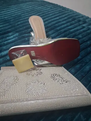 Bolso y Sandalias Plata y Transparente