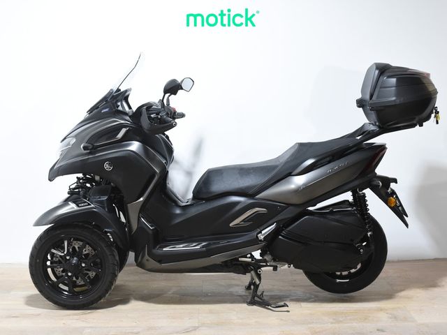 YAMAHA TRICITY 300