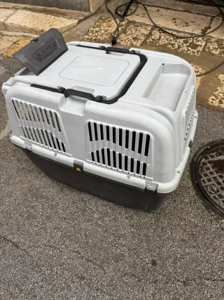 Gabbia per cani grigia