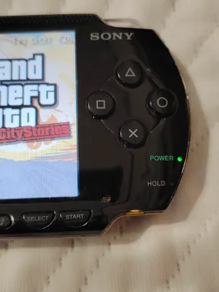 Consola Sony PSP 1004 Negra + Juego GTA