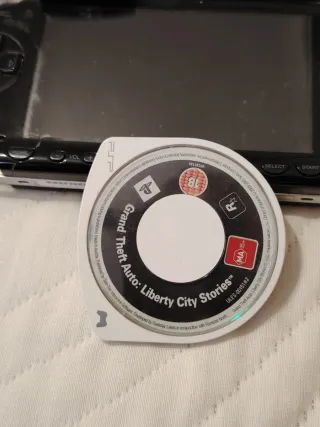 Consola Sony PSP 1004 Negra + Juego GTA