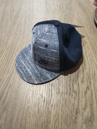 Gorra Nike Negra y Gris