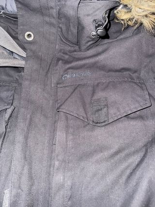 Parka Quechua Negra con Capucha