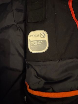 Parka Quechua Negra con Capucha