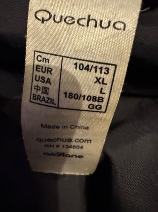 Parka Quechua Negra con Capucha