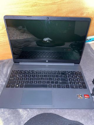 Portátil HP Ryzen 3 SSD 256GB 8GB RAM