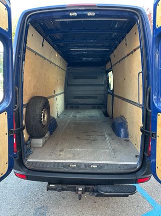 VOLKSWAGEN CRAFTER EXTRALARGA