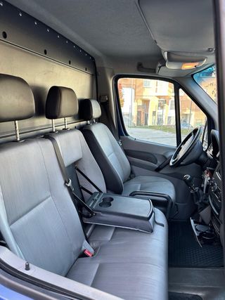 VOLKSWAGEN CRAFTER EXTRALARGA