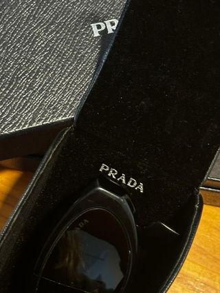 Gafas de sol Prada negras