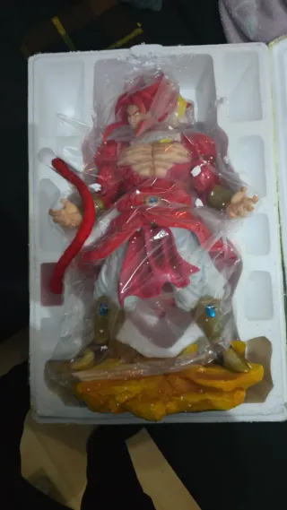 Figura Broly SSJ4