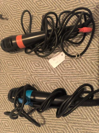 Lote PlayStation: 2 Micrófonos y Accesorios