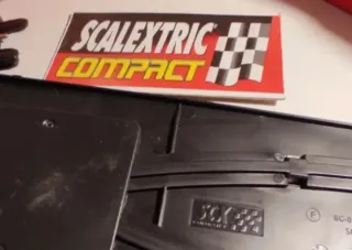 Scalextric Compact. Pack Cruce