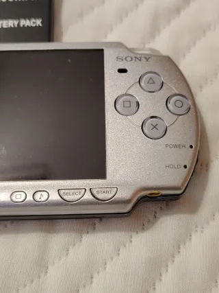 Consola Sony PSP 2004 Plata Completa +Juegos