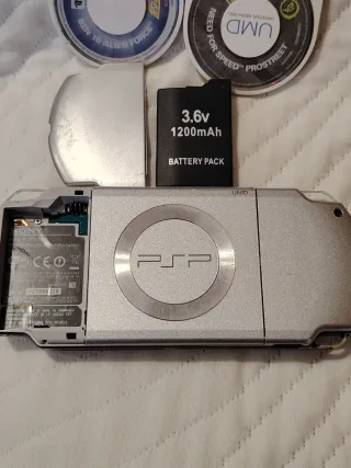 Consola Sony PSP 2004 Plata Completa +Juegos