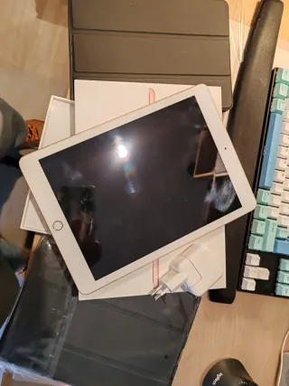 iPad 6ª Gen Dorado