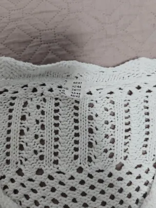 Cárdigan corto ganchillo blanco botón