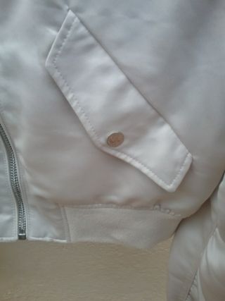 LOTE Cazadora Bomber Bershka Talla XS y 3 camiseta