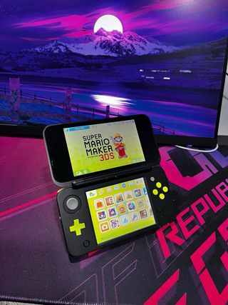 Nintendo 2DS XL Negra edición Mario kart 7