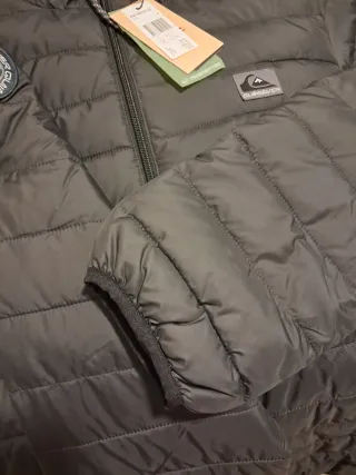 Abrigo Plumífero Negro Quiksilver Talla M