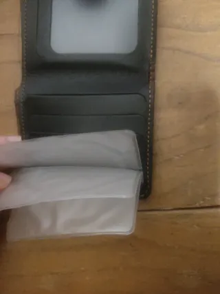 Cartera de chico negra