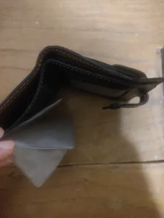 Cartera de chico negra