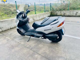 Suzuki burgman 150