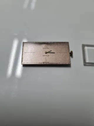 Omega De Ville - Mecanismo y Cristal