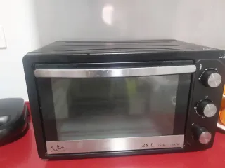 Horno pequeño negro