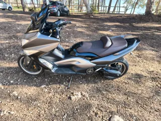 Yamaha TMAX