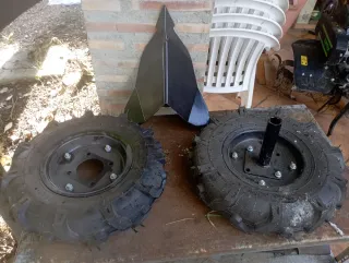Ruedas y Arado para Motocultor