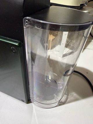 Cafetera Nespresso Pixie Verde