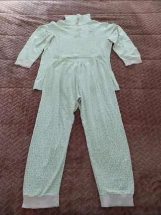 Conjunto Pijama manga comprida com flores