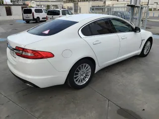 Jaguar XF 200cv