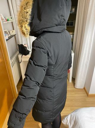 Parka Zara Negra Long Winter con Capucha y Pelo