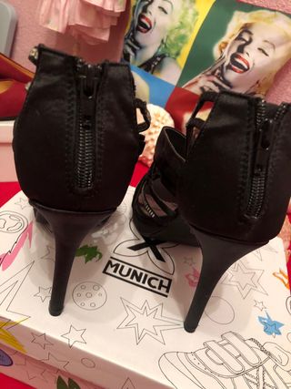 Sandalias de fiesta raso fantasía