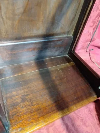 Antigua Capilla Religiosa Madera y Cristal