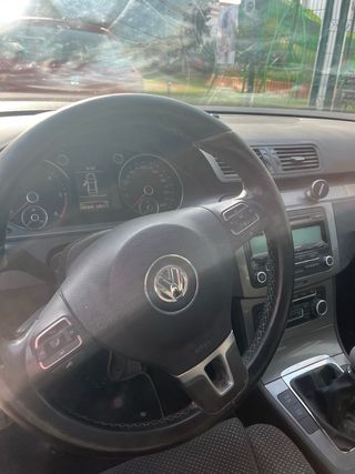 Volkswagen Passat 2011