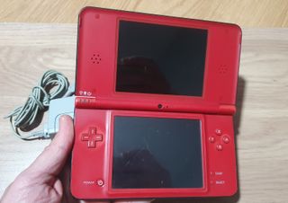Nintendo DSi XL Edición Mario Bros.