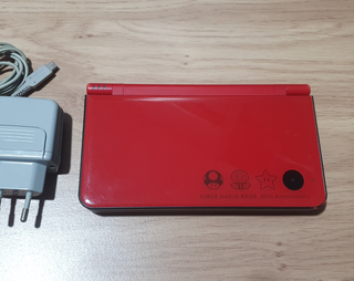 Nintendo DSi XL Edición Mario Bros.