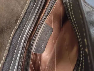 Bolso bandolera de piel para hombre