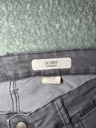 Pantalones grises skinny