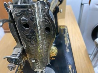 Máquina de coser Singer antigua