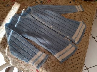 Cardigan azzurro con bottoni