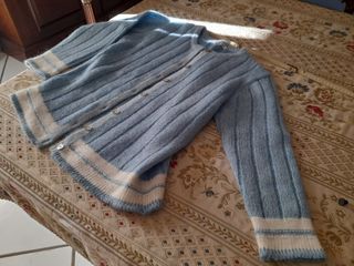 Cardigan azzurro con bottoni