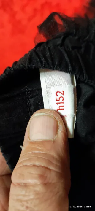 Gonna a balze in tulle nera