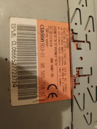 Radio Coche Clarion Negra