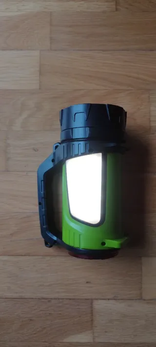 Linterna portátil multifunción