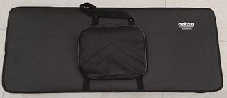 Teclado Kurzweil KP110 + Funda Ortizo (Como nuevo)