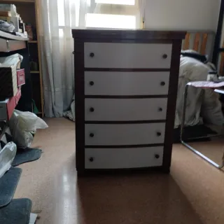 Máquina de coser Singer con mueble