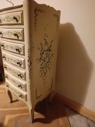 Cómoda veneciana pintada a mano